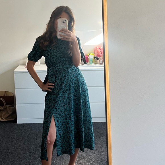Zara puff sleeve midi dress - Picture 2 of 6